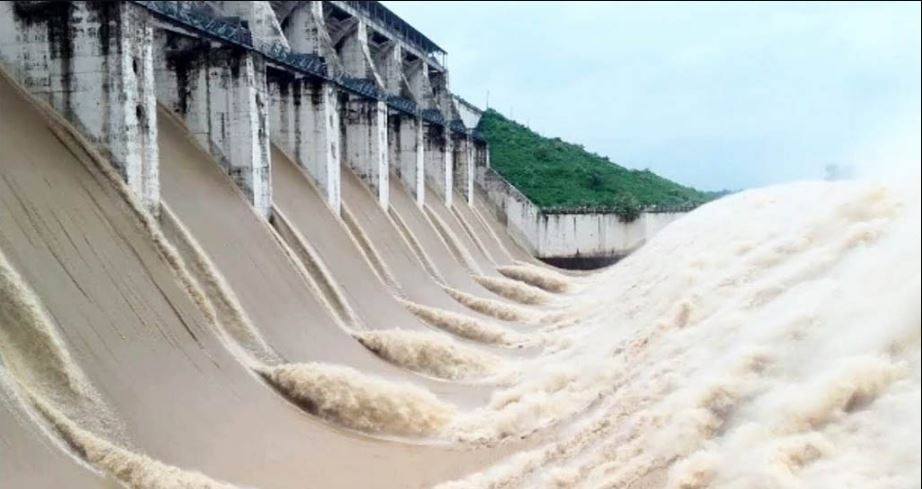 ফারাক্কা বাঁধের ১০৯টি গেটই খুলে দিয়েছে ভারত